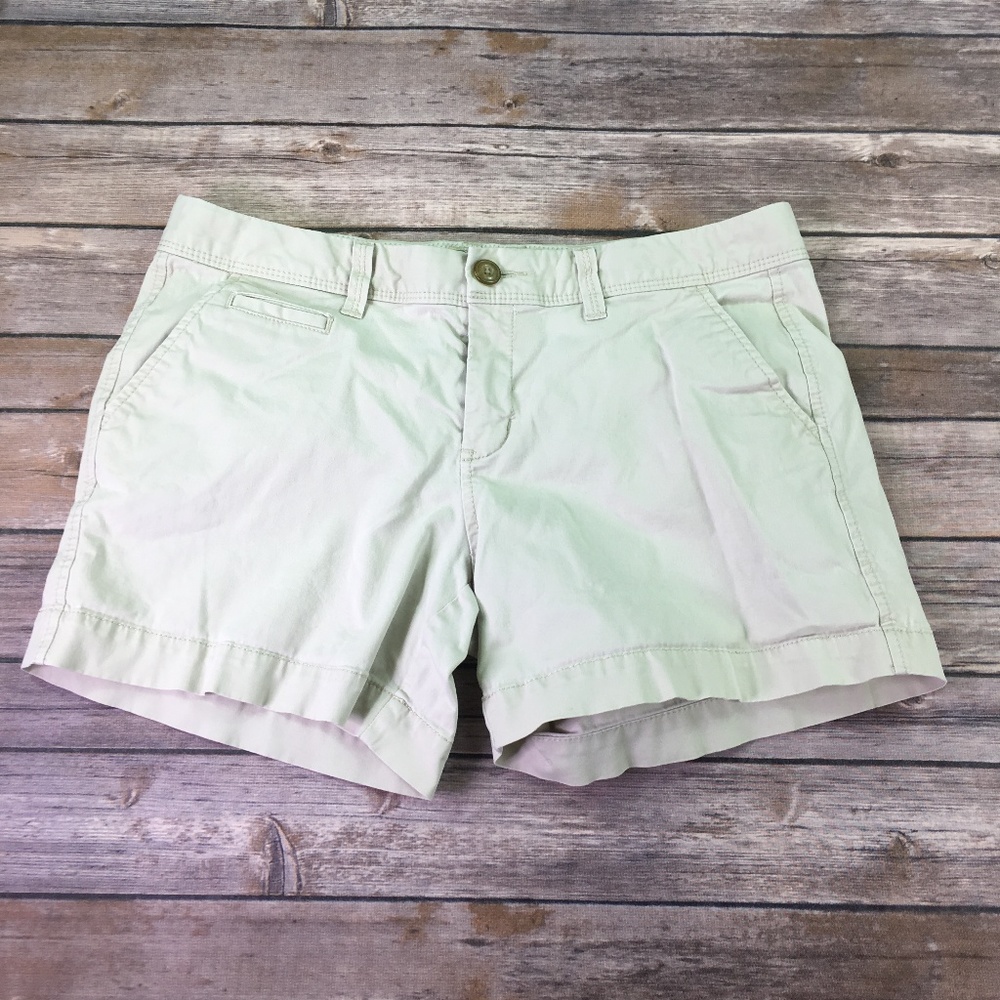 Perfect Women's 5' White Shorts Sz 6 L195